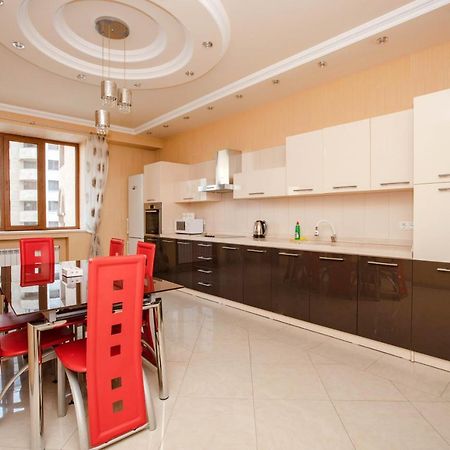 Stay Inn Apartments On Amiryan 4-6 Erevan Esterno foto