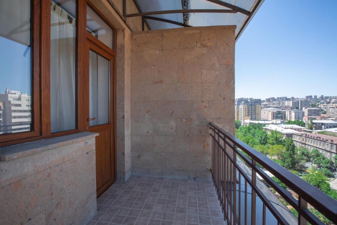Stay Inn Apartments On Amiryan 4-6 Erevan Esterno foto