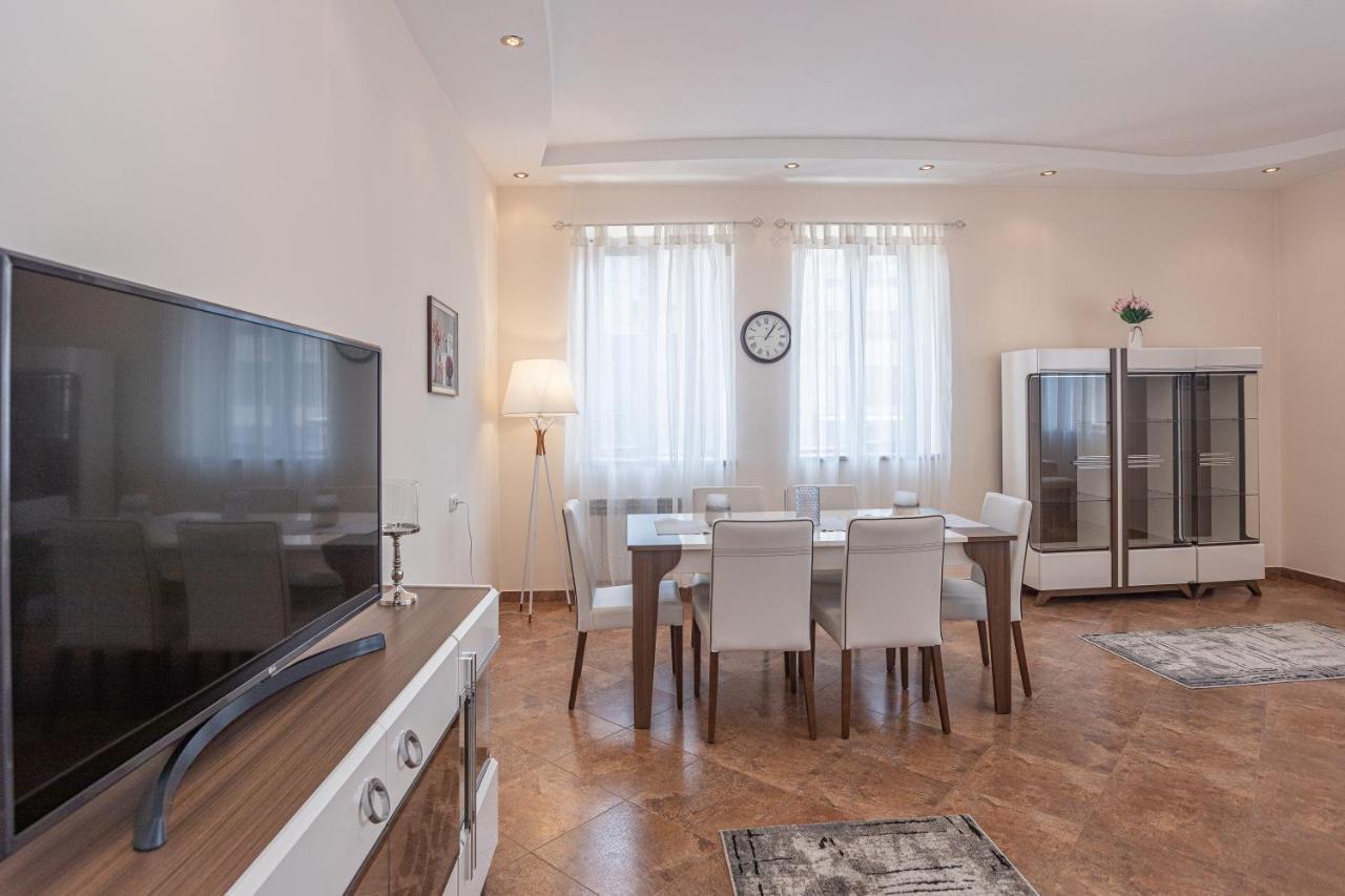 Stay Inn Apartments On Amiryan 4-6 Erevan Esterno foto