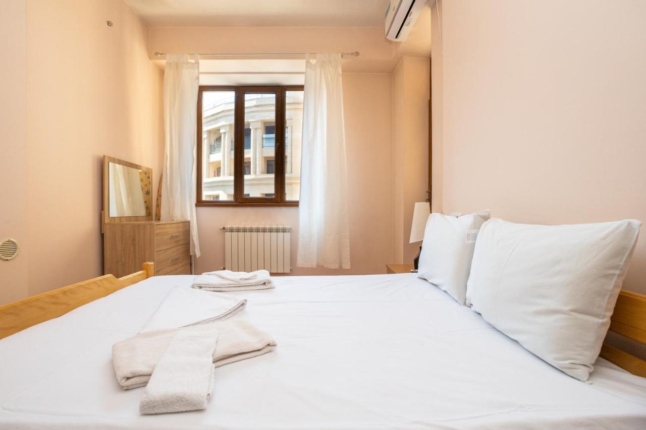 Stay Inn Apartments On Amiryan 4-6 Erevan Esterno foto