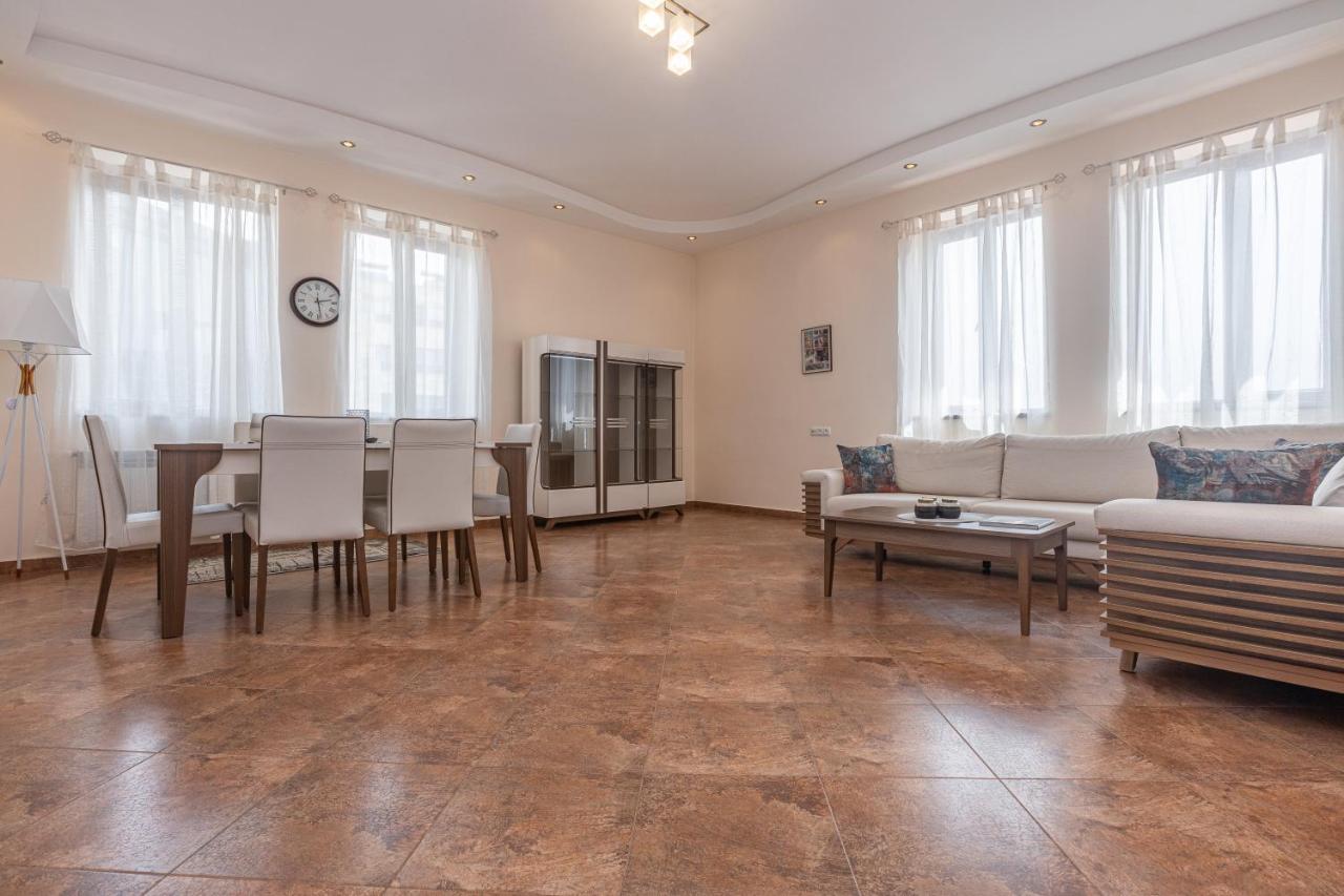 Stay Inn Apartments On Amiryan 4-6 Erevan Esterno foto