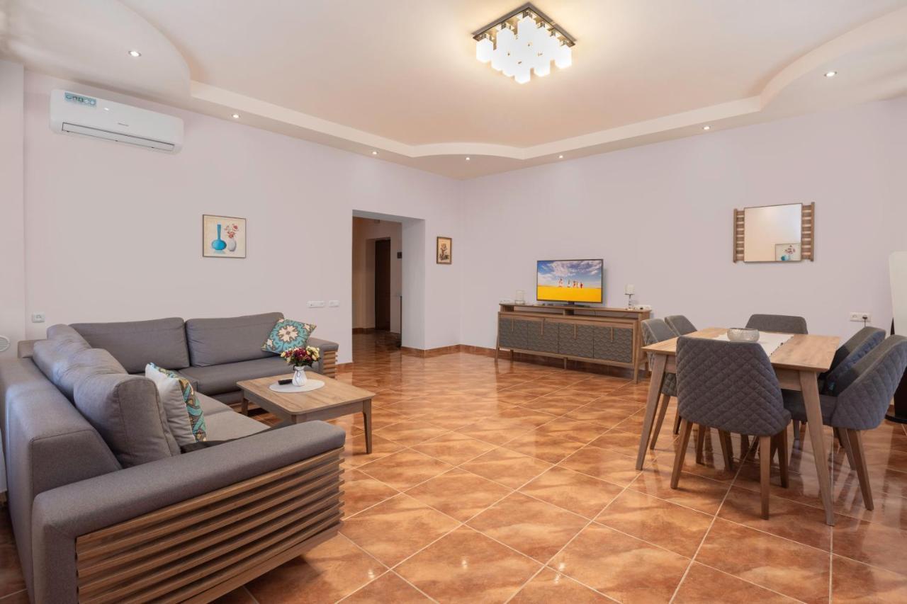 Stay Inn Apartments On Amiryan 4-6 Erevan Esterno foto